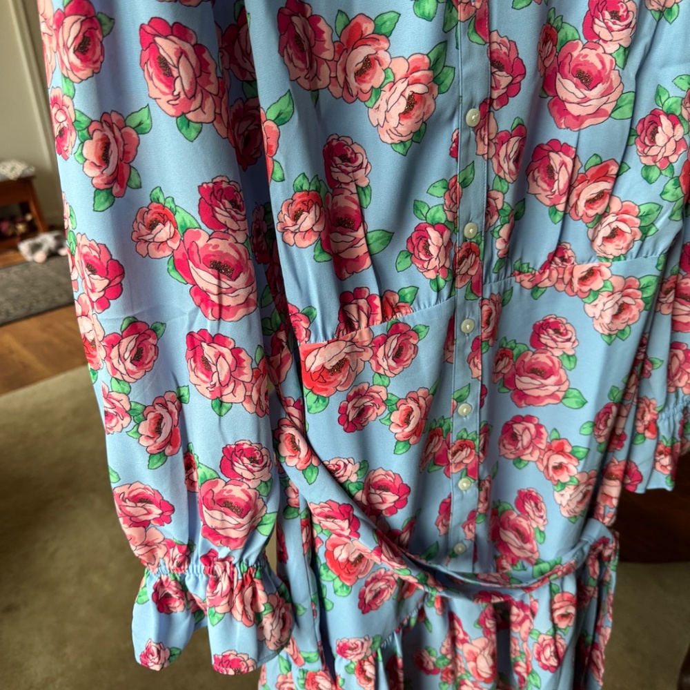 UNTUCKit Blue and Pink Floral Long Sleeve Dress - Picture 5 of 6